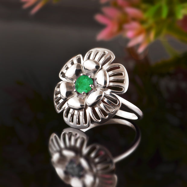 Emerald Gemstone Solid 14k White Gold Ring