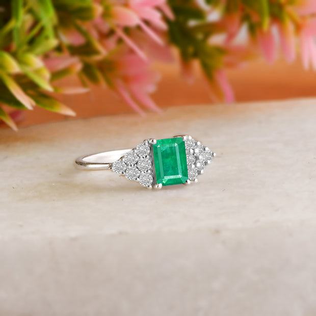 Emerald Gemstone Solid 925 Sterling Silver Ring